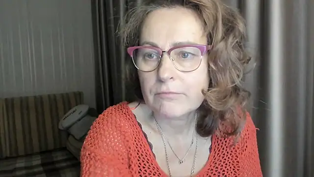 lauraoven online show from January 2025 06:04:02 PM