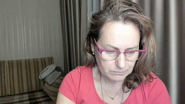 lauraoven online show from January 2025 06:16:01 PM