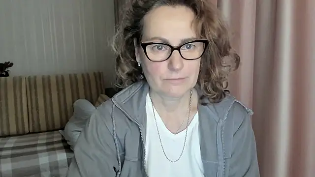 lauraoven online show from February 2025 07:29:01 AM