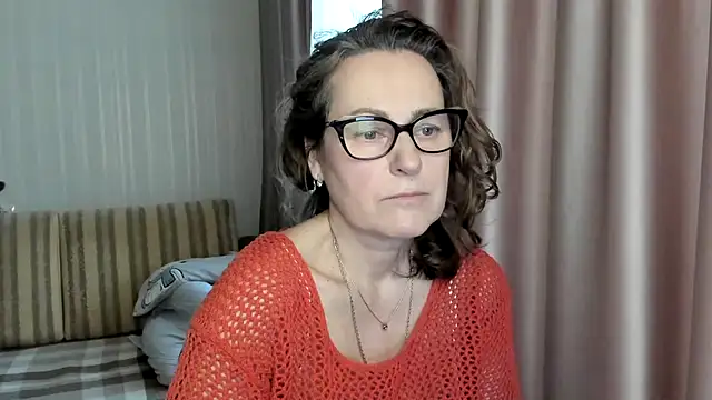 lauraoven online show from February 2025 09:20:02 AM