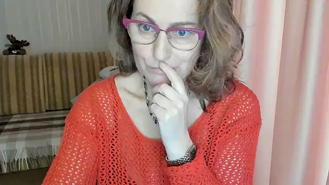 lauraoven online show from March 2025 11:38:01 AM