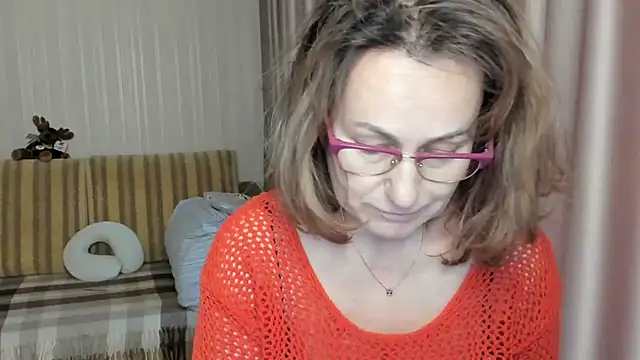 lauraoven online show from March 2025 02:42:02 PM