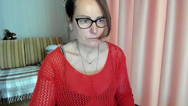 lauraoven online show from May 2026 08:52:01 AM