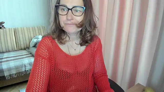 lauraoven online show from May 2026 01:05:01 PM