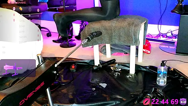 Kinky JXD online show from February 2025 03:47:01 PM