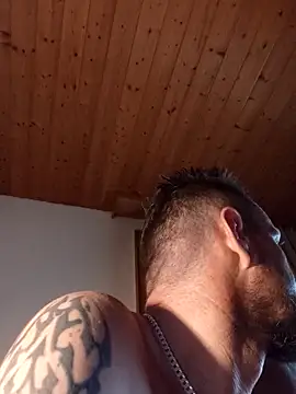 Snapshot of Kw8585kw chatting on September 2025 03:51:01 AM Kw8585kw online show from September 2025 03:51:01 AM