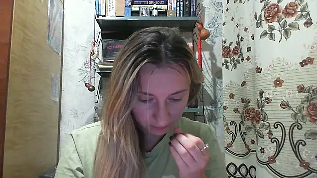 SusanCurt online show from September 2025 06:51:02 PM