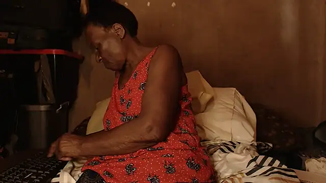 NaughtyGranny online show from February 2025 12:33:01 PM