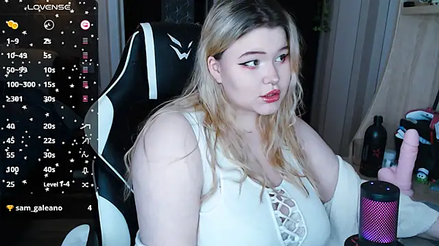 Snapshot of Mini_Mo chatting on February 2025 08:48:02 AM Mini Mo online show from February 2025 08:48:02 AM