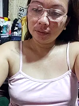 Snapshot of asianwet4u chatting on February 2025 09:37:02 PM asianwet4u online show from February 2025 09:37:02 PM