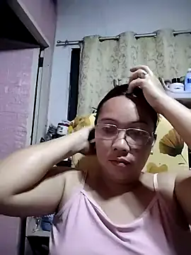 Snapshot of asianwet4u chatting on February 2025 09:35:02 PM asianwet4u online show from February 2025 09:35:02 PM