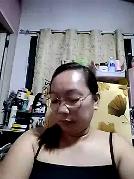 Snapshot of asianwet4u chatting on February 2025 04:03:02 PM asianwet4u online show from February 2025 04:03:02 PM