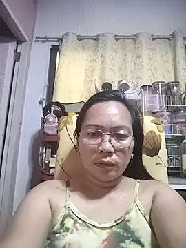 Snapshot of asianwet4u chatting on March 2025 04:03:02 AM asianwet4u online show from March 2025 04:03:02 AM