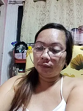 Snapshot of asianwet4u chatting on March 2025 08:37:02 PM asianwet4u online show from March 2025 08:37:02 PM