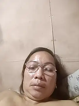 Snapshot of asianwet4u chatting on March 2025 03:22:01 AM asianwet4u online show from March 2025 03:22:01 AM