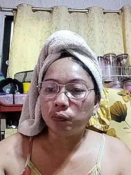 Snapshot of asianwet4u chatting on March 2025 03:13:01 AM asianwet4u online show from March 2025 03:13:01 AM