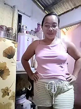 Snapshot of asianwet4u chatting on March 2025 01:52:02 AM asianwet4u online show from March 2025 01:52:02 AM