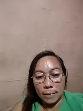 Snapshot of asianwet4u chatting on March 2025 06:43:02 PM asianwet4u online show from March 2025 06:43:02 PM