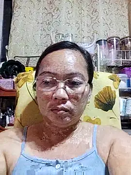 Snapshot of asianwet4u chatting on March 2025 04:20:02 PM asianwet4u online show from March 2025 04:20:02 PM