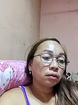 Snapshot of asianwet4u chatting on September 2025 03:54:01 AM asianwet4u online show from September 2025 03:54:01 AM