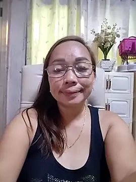 Snapshot of asianwet4u chatting on October 2025 04:31:02 AM asianwet4u online show from October 2025 04:31:02 AM