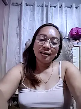 Snapshot of asianwet4u chatting on October 2025 08:45:02 AM asianwet4u online show from October 2025 08:45:02 AM