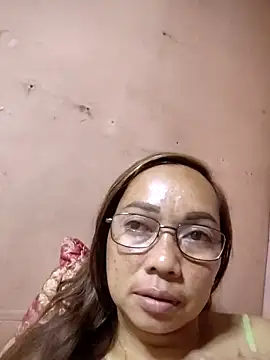 Snapshot of asianwet4u chatting on October 2025 03:44:02 PM asianwet4u online show from October 2025 03:44:02 PM