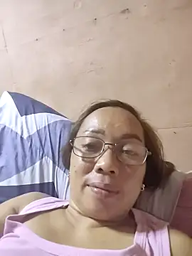 Snapshot of asianwet4u chatting on October 2025 11:00:02 AM asianwet4u online show from October 2025 11:00:02 AM