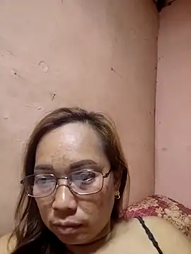 Snapshot of asianwet4u chatting on October 2025 06:17:01 AM asianwet4u online show from October 2025 06:17:01 AM