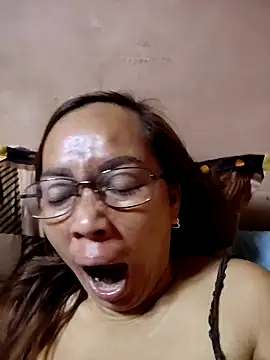 Snapshot of asianwet4u chatting on October 2025 04:20:02 PM asianwet4u online show from October 2025 04:20:02 PM