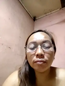 Snapshot of asianwet4u chatting on October 2025 04:52:01 PM asianwet4u online show from October 2025 04:52:01 PM