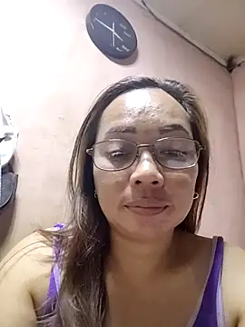 Snapshot of asianwet4u chatting on November 2025 03:45:02 AM asianwet4u online show from November 2025 03:45:02 AM