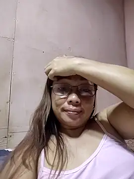 Snapshot of asianwet4u chatting on November 2025 03:50:01 PM asianwet4u online show from November 2025 03:50:01 PM