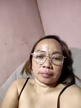 Snapshot of asianwet4u chatting on November 2025 04:17:01 PM asianwet4u online show from November 2025 04:17:01 PM