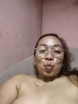 Snapshot of asianwet4u chatting on November 2025 04:52:01 PM asianwet4u online show from November 2025 04:52:01 PM