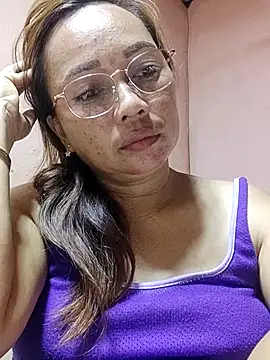 Snapshot of asianwet4u chatting on November 2025 04:05:01 AM asianwet4u online show from November 2025 04:05:01 AM