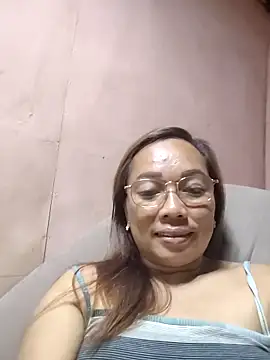 Snapshot of asianwet4u chatting on November 2025 04:11:02 PM asianwet4u online show from November 2025 04:11:02 PM