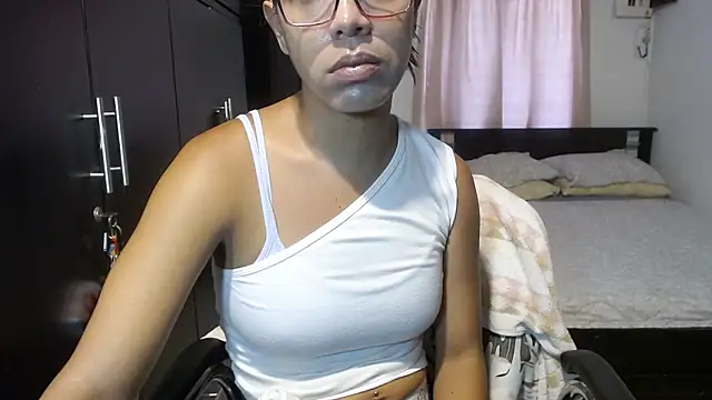 sensual nataliee online show from January 2025 04:41:01 PM