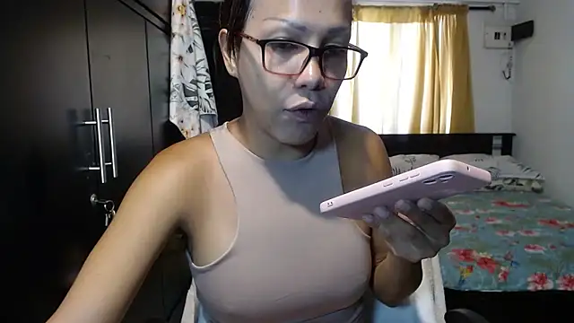 sensual nataliee online show from February 2025 04:04:01 PM