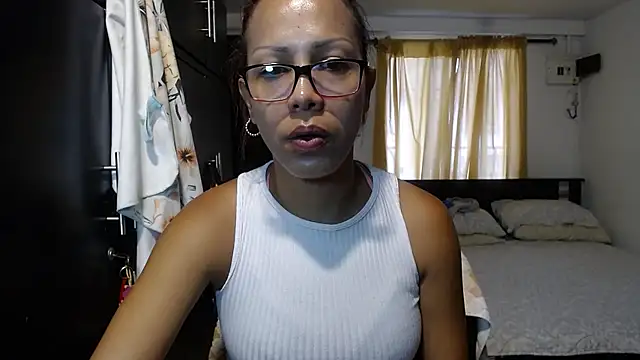 sensual nataliee online show from February 2025 04:47:01 PM