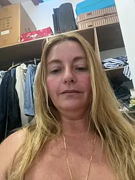 moniquerainx online show from June 2026 11:19:01 PM