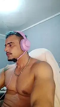 Snapshot of Fadinha-e-Raro chatting on February 2025 02:07:01 AM Fadinha-e-Raro online show from February 2025 02:07:01 AM