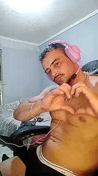 Snapshot of Fadinha-e-Raro chatting on February 2025 07:16:02 PM Fadinha-e-Raro online show from February 2025 07:16:02 PM