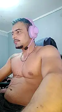 Snapshot of Fadinha-e-Raro chatting on February 2025 11:04:02 PM Fadinha-e-Raro online show from February 2025 11:04:02 PM