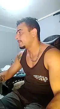 Snapshot of Fadinha-e-Raro chatting on March 2025 06:54:01 PM Fadinha-e-Raro online show from March 2025 06:54:01 PM