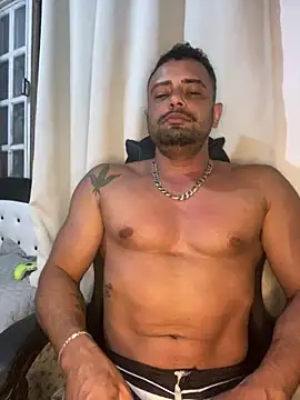 Snapshot of Fadinha-e-Raro chatting on March 2025 02:14:02 AM Fadinha-e-Raro online show from March 2025 02:14:02 AM