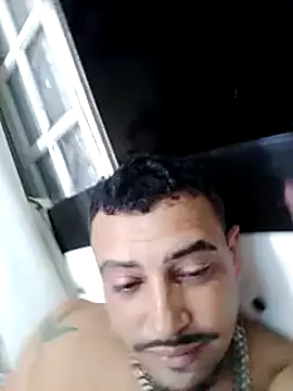 Snapshot of Fadinha-e-Raro chatting on March 2025 02:59:01 AM Fadinha-e-Raro online show from March 2025 02:59:01 AM