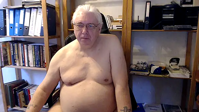 SchwanzhureXXL online show from February 2026 07:46:01 AM