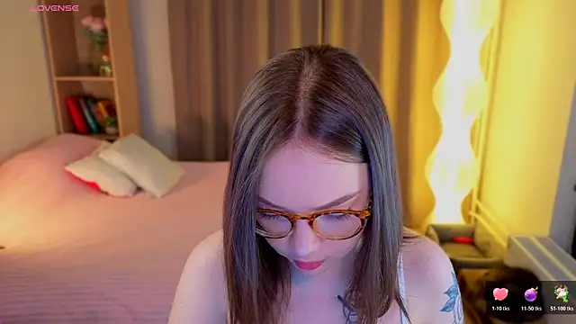 MilenaSaint online show from March 2026 03:44:01 AM