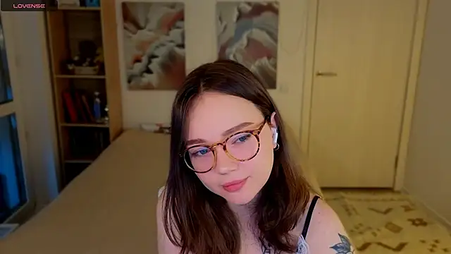 MilenaSaint online show from April 2026 04:13:02 AM